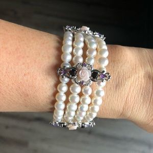 Cultured pearl bracelet